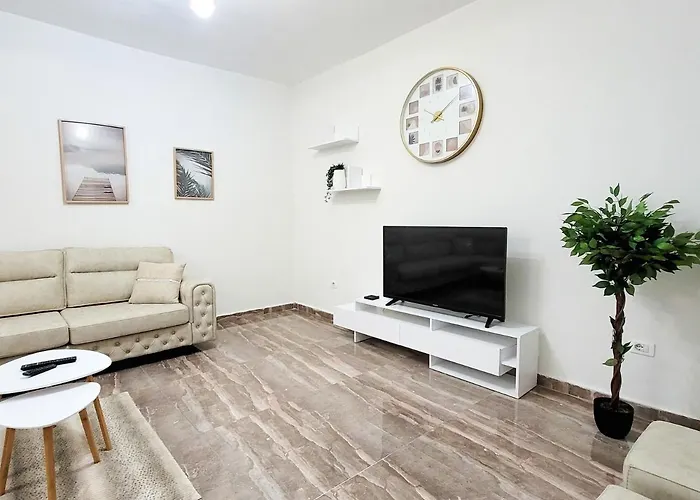 One-Bedroom Gem By The Square